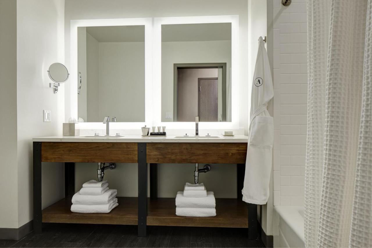 Archer Hotel Boston/Burlington Dış mekan fotoğraf